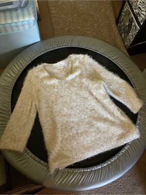 Chico’s Ivory Gold Metallic Eyelash Knit Fuzzy Sweater Shimmer Size 1